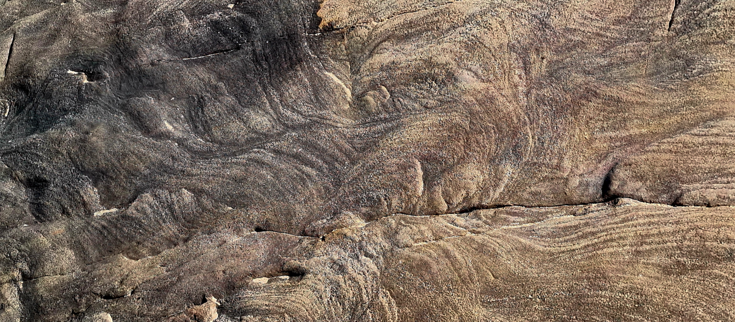 Flow lines in sedimentary rock